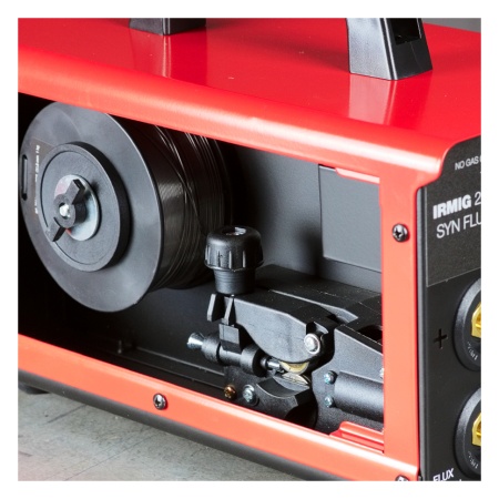    Fubag IRMIG 220 SYN FLUX (10,3, MIG/MMA/TIG, 5,6) 46652