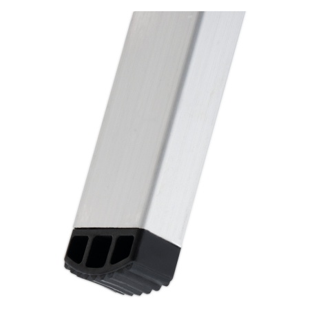 Стремянка алюминиевая односторонняя Новая Высота NV 1110, 1х3 ступени 80 мм (1110103), 1110103 Стремянка алюминиевая односторонняя Новая Высота NV 1110, 1х3 ступени 80 мм (1110103)