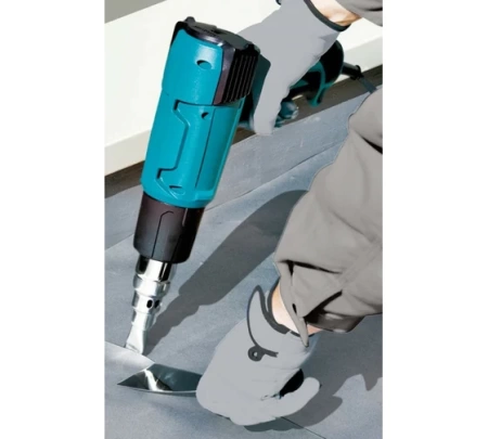  Makita HG6031VK